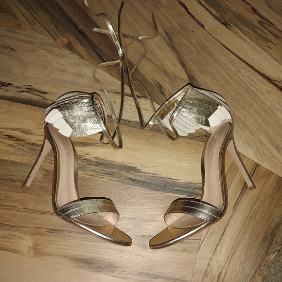 NEW Giuseppe Zanotti Gold Metallic Feather Ankle Tie Heels Size 38 - Picture 7 of 15